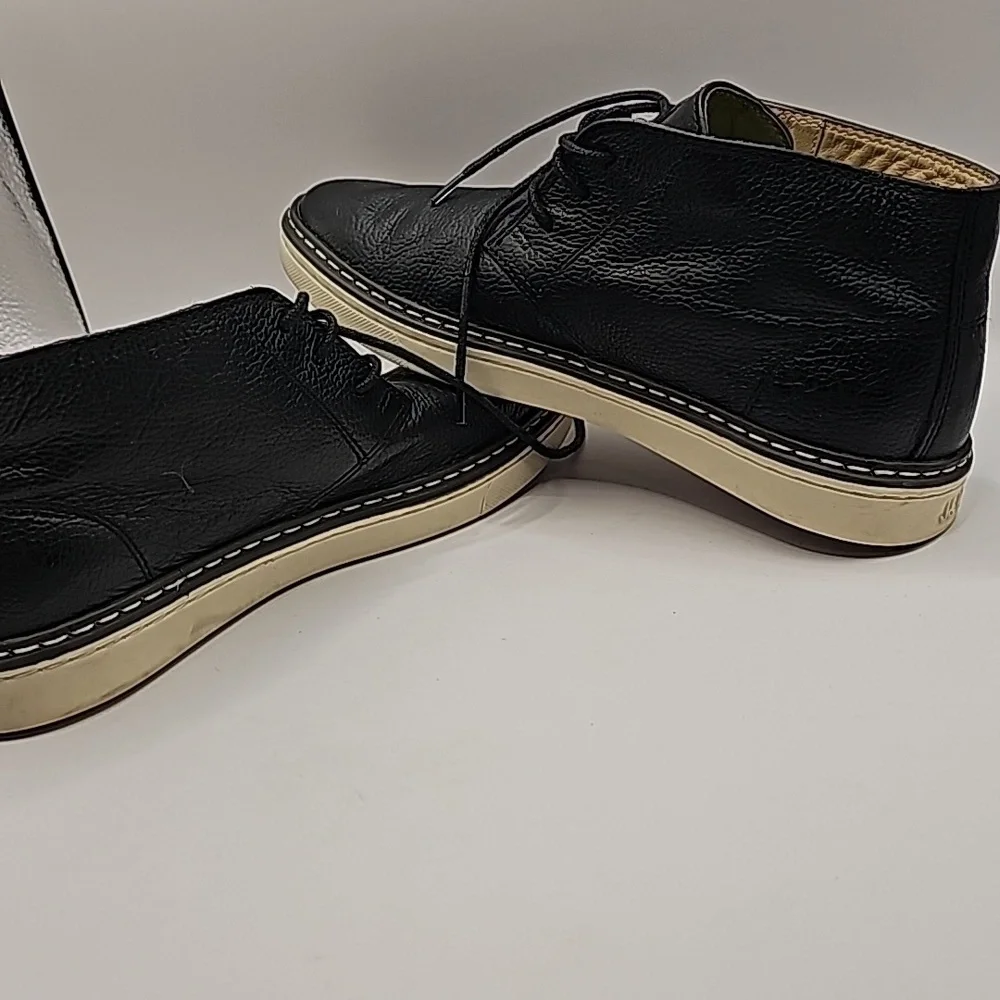 Johnston & Murphy Kids Mcguffey Chukka Big Kid size 2